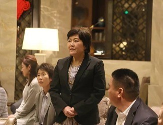 梅村令子專訪—服用三七之后，我臉上的斑都淡了！