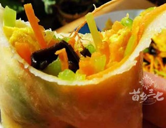 一卷春色，日月重光——三七春卷